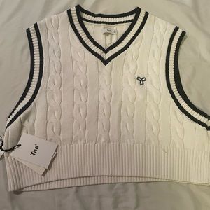 Aritzia cropped sweater vest
